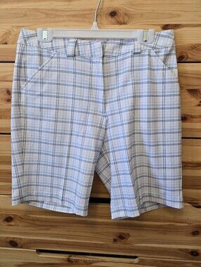 PEBBLE BEACH PERFORMANCE Women's White Plaid Golf Shorts. Size 6.